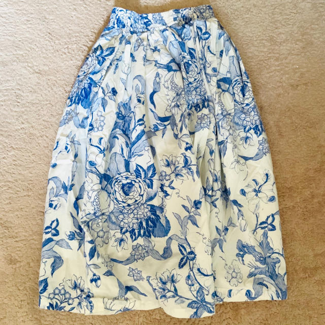 ZARA(ザラ)のZARA ボタニカル柄サマースカート レディースのスカート(ロングスカート)の商品写真