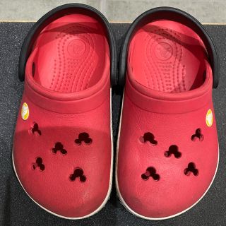 クロックス(crocs)の【ピギリン様専用】ディズニークロックス 赤　14〜15cm(サンダル)