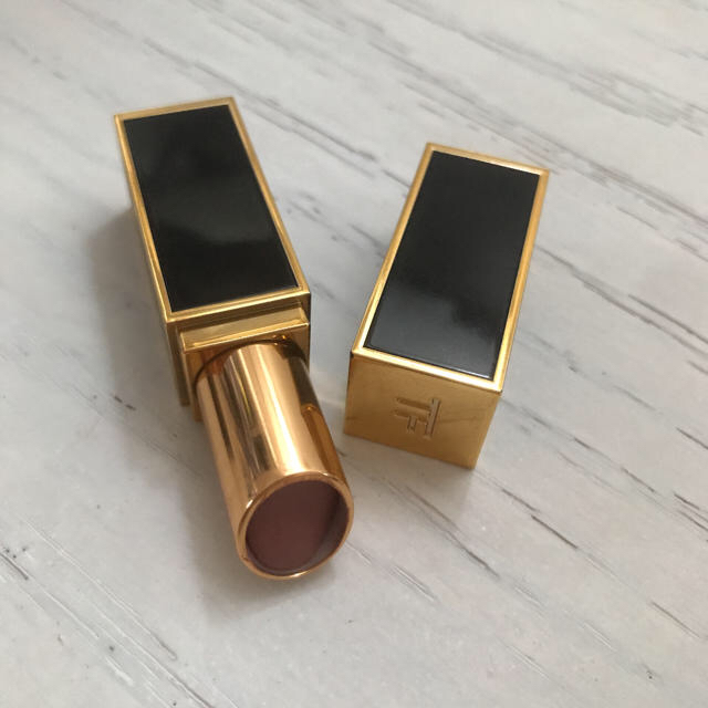 TOM FORD(トムフォード)の値下げ　トムフォード リップカラー　サテン　マット　16 コスメ/美容のベースメイク/化粧品(口紅)の商品写真