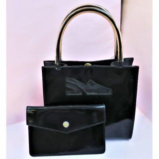 サルヴァトーレフェラガモ(Salvatore Ferragamo)のtuan様専用　フェラガモ　ハンドバッグ　ポーチ付　(ハンドバッグ)