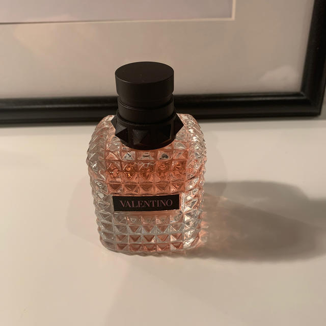 VALENTINO(ヴァレンティノ)の【新品】Valentino Donna Born in Rome 30ml コスメ/美容の香水(香水(女性用))の商品写真