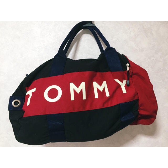 TOMMY HILFIGER(トミーヒルフィガー)のトミーヒルフィガーのショルダーバッグ メンズのバッグ(トラベルバッグ/スーツケース)の商品写真