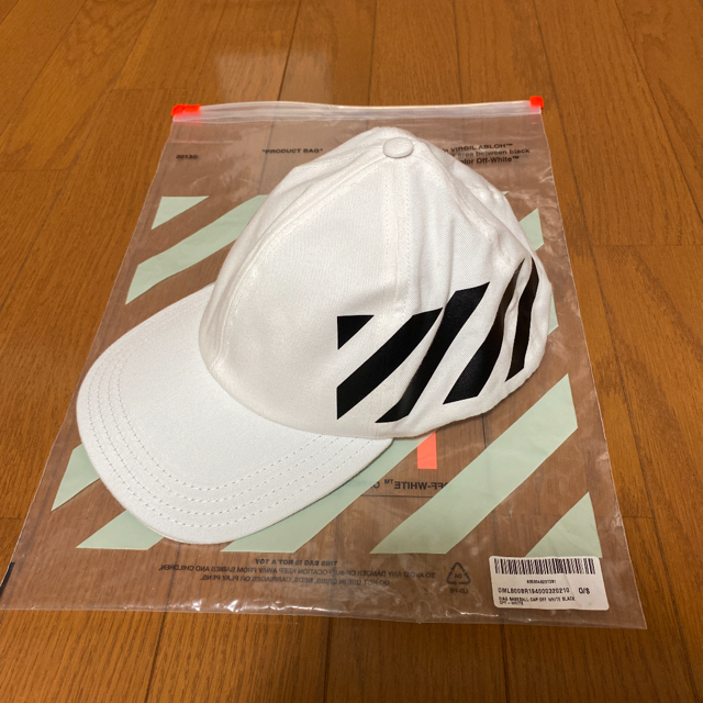 OFF-WHITE オフホワイト　ベースボールキャップ