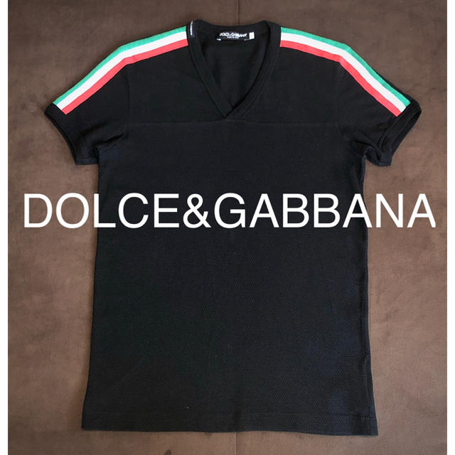 【極美品】DOLCE&GABBANA VネックTシャツ 細身