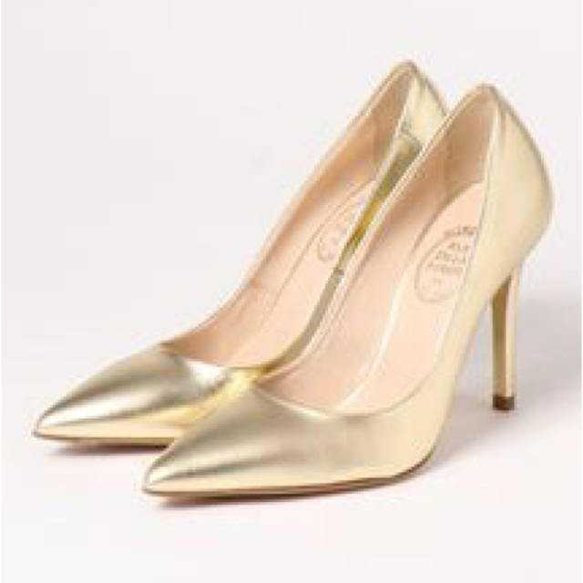 RUE DELA POMPE ゴールド パンプス レディースの靴/シューズ(ハイヒール/パンプス)の商品写真