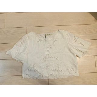 ザラ(ZARA)の未使用品　ZARA トップス ブラウス　レース(シャツ/ブラウス(半袖/袖なし))