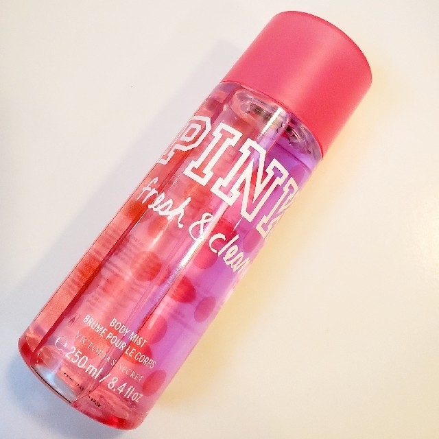 Victoria's Secret(ヴィクトリアズシークレット)の【日本未上陸】PINK Body Mist 250ml コスメ/美容の香水(その他)の商品写真