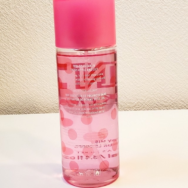 Victoria's Secret(ヴィクトリアズシークレット)の【日本未上陸】PINK Body Mist 250ml コスメ/美容の香水(その他)の商品写真