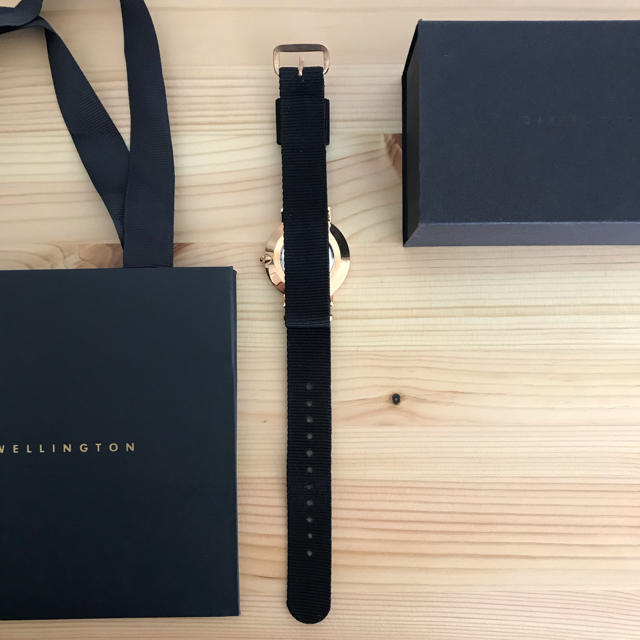 Daniel Wellington(ダニエルウェリントン)の【36㎜】ダニエルウエリントン　腕時計〈DW00100150〉時計本体のみ メンズの時計(腕時計(アナログ))の商品写真