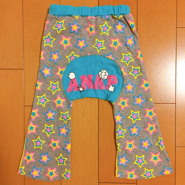 ANAP Kids(アナップキッズ)の【ANAP】リバーシブルデザイン ★星柄パンツ★ 100  ANAP KIDS  キッズ/ベビー/マタニティのキッズ服男の子用(90cm~)(パンツ/スパッツ)の商品写真