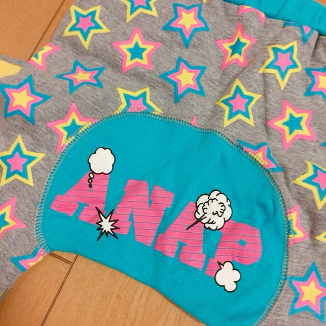 ANAP Kids(アナップキッズ)の【ANAP】リバーシブルデザイン ★星柄パンツ★ 100  ANAP KIDS  キッズ/ベビー/マタニティのキッズ服男の子用(90cm~)(パンツ/スパッツ)の商品写真