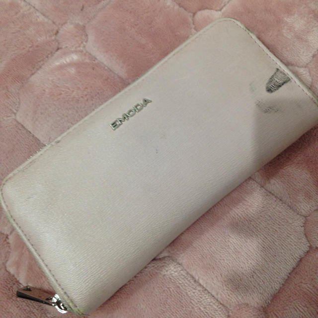 EMODA(エモダ)のEMODA長財布 レディースのファッション小物(財布)の商品写真