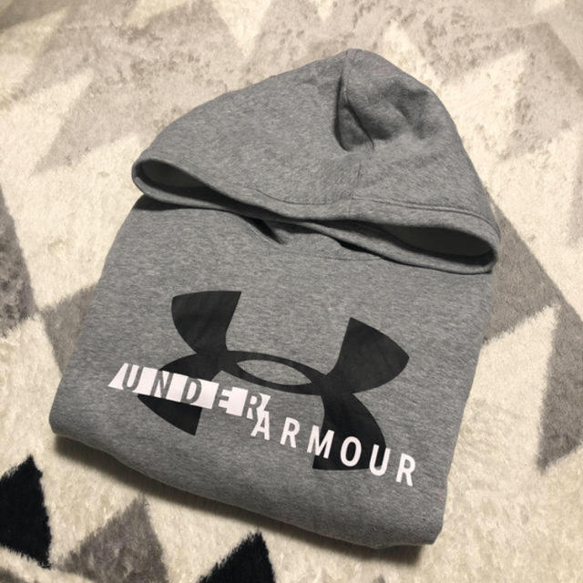 UNDER ARMOUR(アンダーアーマー)のUNDER ARMOR パーカー　レディース  XL レディースのトップス(パーカー)の商品写真