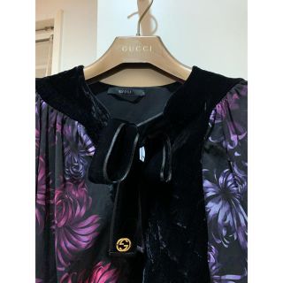 グッチ(Gucci)のGucci グッチ イタリア正規長袖カットソー 花柄トップス レディース 美品 (カットソー(長袖/七分))