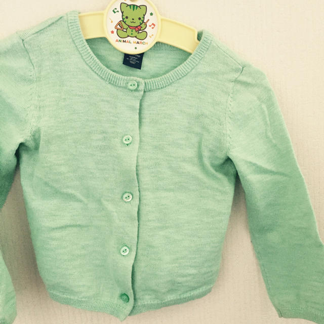 babyGAP(ベビーギャップ)のbabyGAPカーデ90 キッズ/ベビー/マタニティのキッズ服女の子用(90cm~)(カーディガン)の商品写真