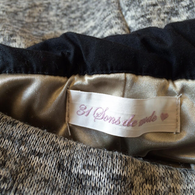 31 Sons de mode(トランテアンソンドゥモード)のトランテアン ニットフレアースカート レディースのスカート(ミニスカート)の商品写真