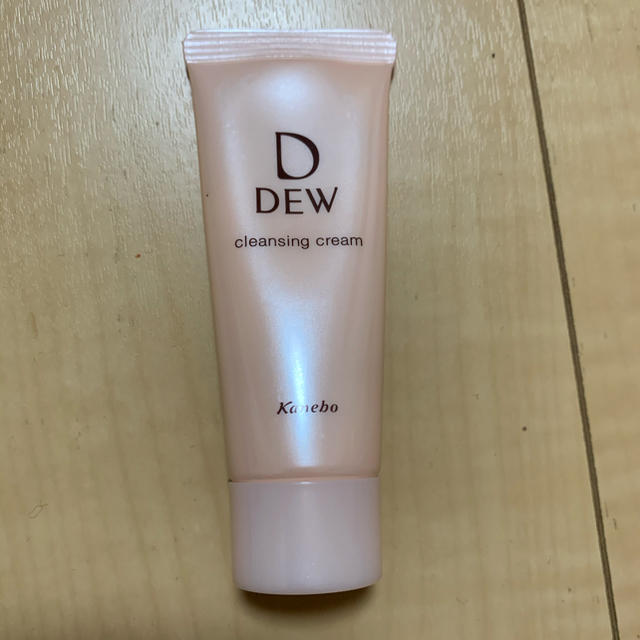 DEW(デュウ)のDew クレンジングクリーム　新品未使用 コスメ/美容のスキンケア/基礎化粧品(クレンジング/メイク落とし)の商品写真