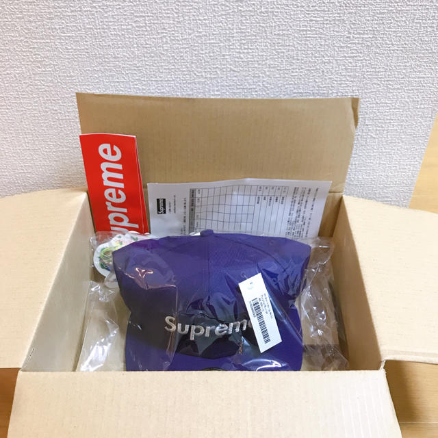 Supreme(シュプリーム)のSupreme New Era®  $1M Metallic 7 5/8 XL メンズの帽子(キャップ)の商品写真