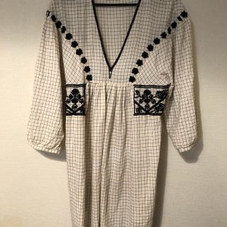 ザラ(ZARA)のZARA 刺繍　チェック　ワンピース(ロングワンピース/マキシワンピース)