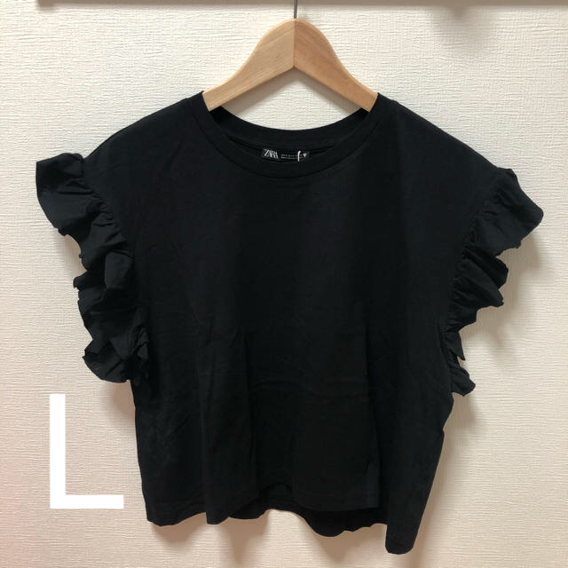 ZARA(ザラ)のZARA フリル付きTシャツ　L レディースのトップス(Tシャツ(半袖/袖なし))の商品写真