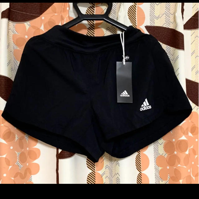 adidas(アディダス)のadidas アディダス　ショートパンツ  レディース  ブラック　黒　新品　L レディースのパンツ(ショートパンツ)の商品写真