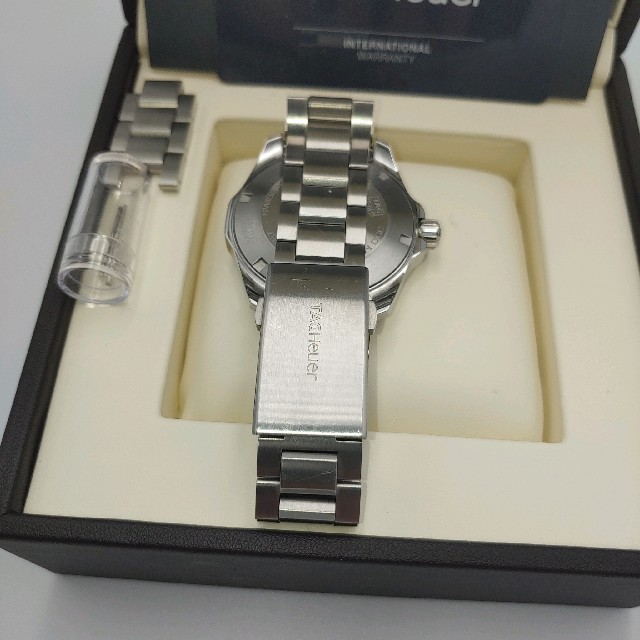 TAG Heuer(タグホイヤー)のタグホイヤー　アクアレーサー300M  WAY111C.BA0928 メンズの時計(腕時計(アナログ))の商品写真