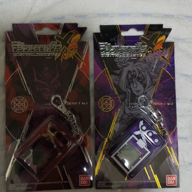 デジタルモンスターX2REDとPURPLE