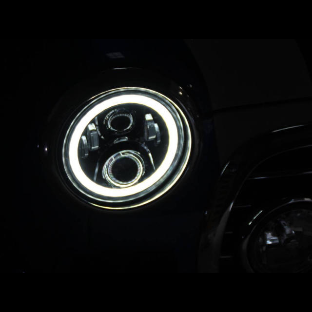 ダイハツ　ミラジーノL700S　LEDヘッドライト　イカリング　左右セット 自動車/バイクの自動車(車種別パーツ)の商品写真