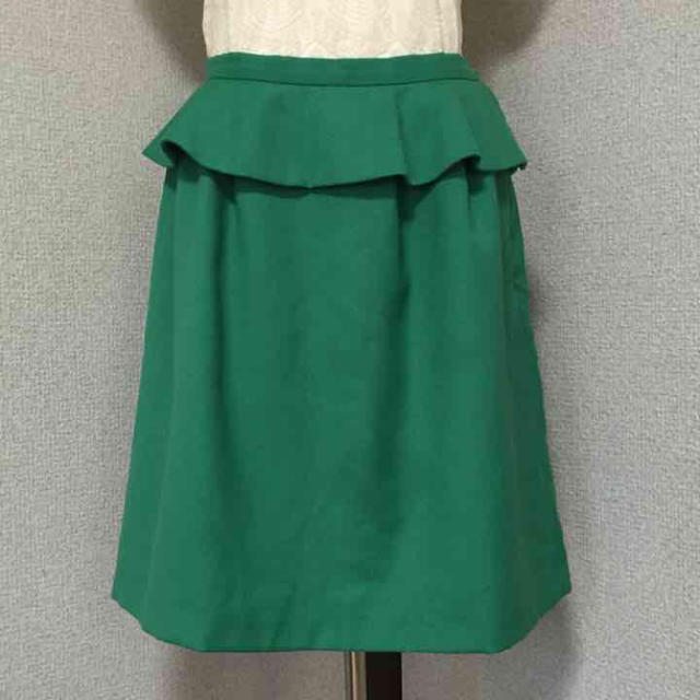 Techichi(テチチ)のテチチ グリーン ペプラムスカート レディースのスカート(ミニスカート)の商品写真