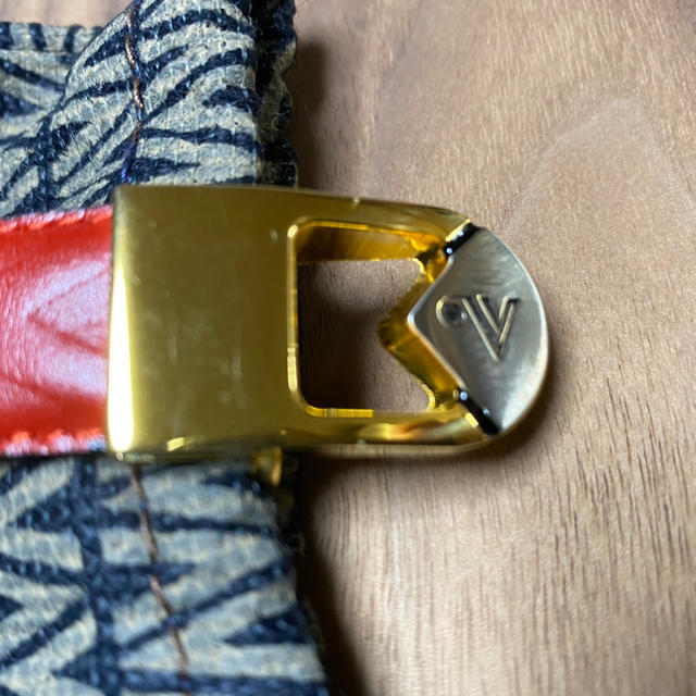 VALENTINO(ヴァレンティノ)のValentino バレンチノ　レディース　ベルト　120 新品未使用 レディースのファッション小物(ベルト)の商品写真