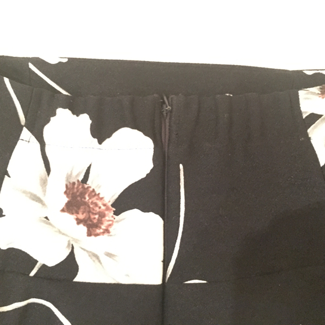 SNIDEL(スナイデル)のsnidel マーガレットスカート 花柄 レディースのスカート(ミニスカート)の商品写真