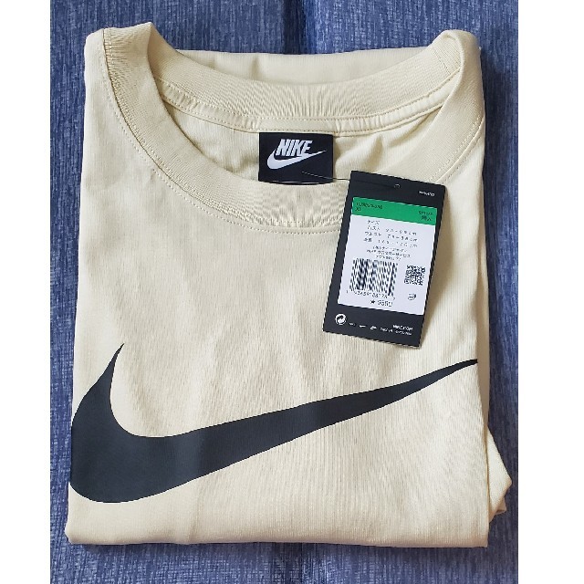 NIKE(ナイキ)の★専用★　NIKE スポーツウェア スウッシュ ウィメンズドレス ワンピース レディースのトップス(Tシャツ(半袖/袖なし))の商品写真