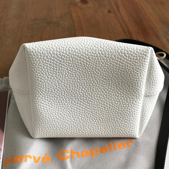 Herve Chapelier(エルベシャプリエ)のエルベシャプリエ   ポシェット　2797GP ブラン　美品 レディースのバッグ(ショルダーバッグ)の商品写真