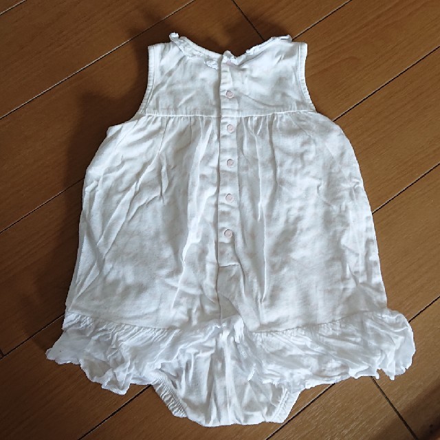 ARMANI JUNIOR(アルマーニ ジュニア)のアルマーニベビー 9M 68cm キッズ/ベビー/マタニティのベビー服(~85cm)(ロンパース)の商品写真