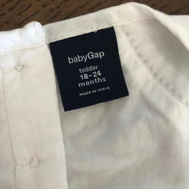 babyGAP(ベビーギャップ)のbabyGap  レース　トップス　ホワイト　80 キッズ/ベビー/マタニティのベビー服(~85cm)(シャツ/カットソー)の商品写真