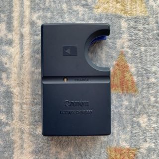 キヤノン(Canon)の《希少》Canon デジカメ　バッテリーチャージャー(バッテリー/充電器)