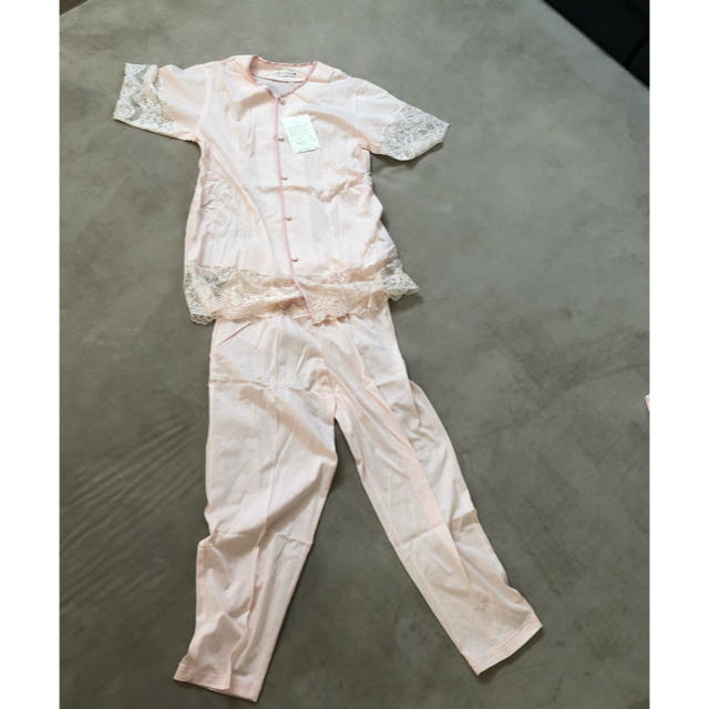 Wacoal(ワコール)のワコール  イルサンルイ　半袖パジャマ　Mサイズ レディースのルームウェア/パジャマ(パジャマ)の商品写真