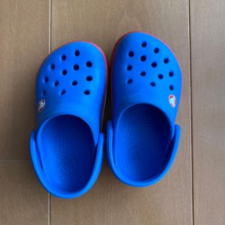 クロックス(crocs)のクロックス　サンダル　4c5   12〜13cm(サンダル)