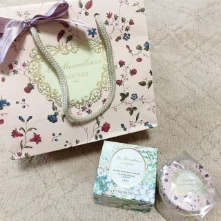 レメルヴェイユーズラデュレ(Les Merveilleuses LADUREE)のラデュレ  フェイスパウダー　ローズ（ミニ）(フェイスパウダー)