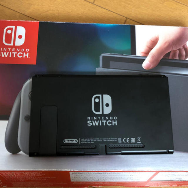 Nintendo Switch(ニンテンドースイッチ)のnintendo switch 本体 エンタメ/ホビーのゲームソフト/ゲーム機本体(家庭用ゲーム機本体)の商品写真