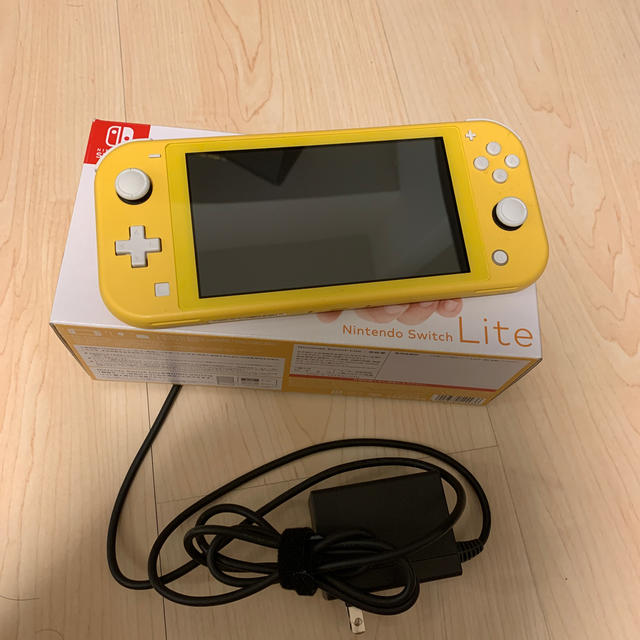 ゲームソフトゲーム機本体Nintendo Switch Lite イエロー