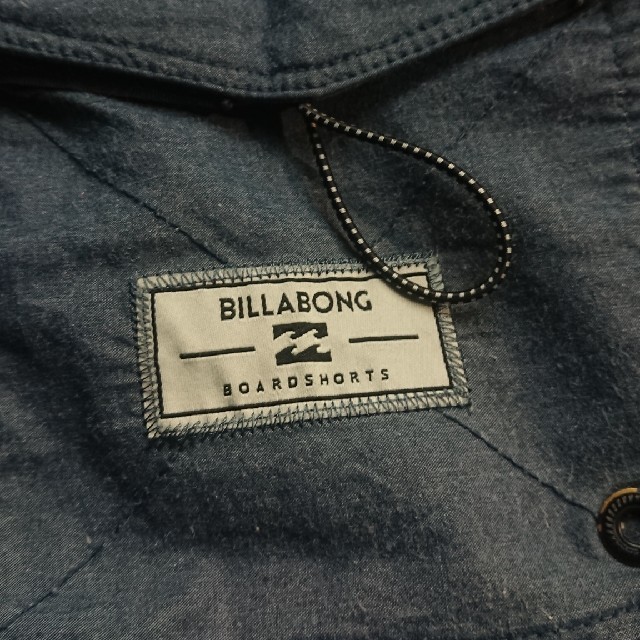 billabong(ビラボン)のBillabong ビラボン サーフパンツ ブルー 32サイズ メンズの水着/浴衣(水着)の商品写真