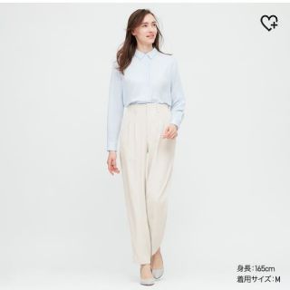 ユニクロ(UNIQLO)のUNIQLO　ドレープリラックステーパードパンツ(カジュアルパンツ)