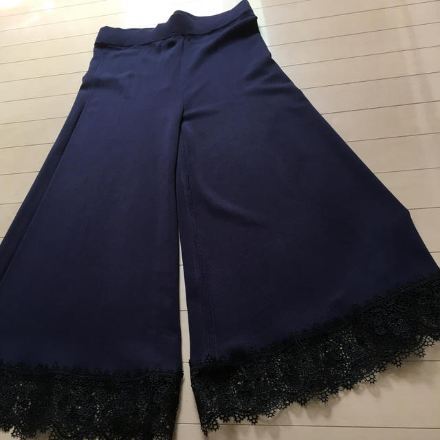 ZARA(ザラ)のニットパンツ レディースのパンツ(カジュアルパンツ)の商品写真