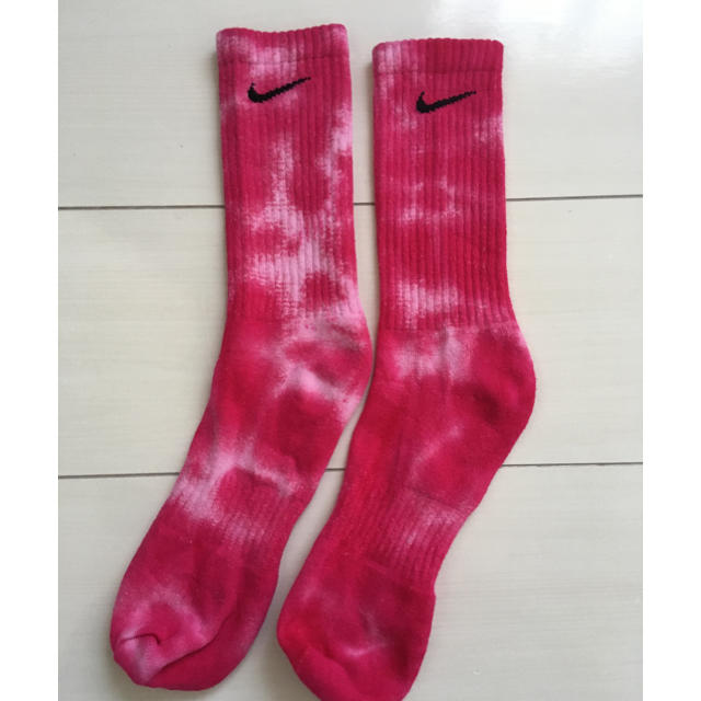 NIKE(ナイキ)のTie Dye Socks Nike タイダイ染め 靴下 ソックスナイキ L メンズのレッグウェア(ソックス)の商品写真