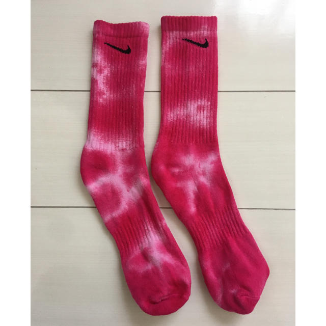 NIKE(ナイキ)のTie Dye Socks Nike タイダイ染め 靴下 ソックスナイキ L メンズのレッグウェア(ソックス)の商品写真