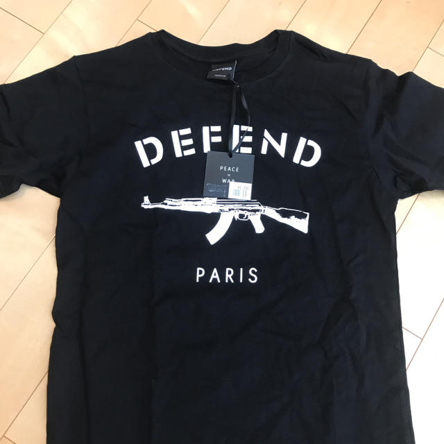 defend ParisメンズTシャツサイズM メンズのトップス(Tシャツ/カットソー(半袖/袖なし))の商品写真