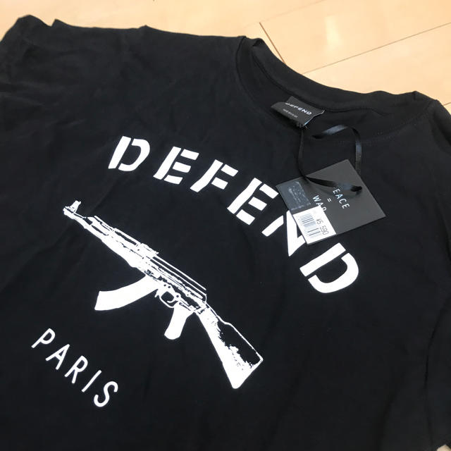 defend ParisメンズTシャツサイズM メンズのトップス(Tシャツ/カットソー(半袖/袖なし))の商品写真