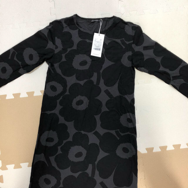 marimekko(マリメッコ)の【新品タグ付き】マリメッコ／ワンピース／グレー×ブラック／XXS レディースのワンピース(ひざ丈ワンピース)の商品写真