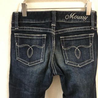 マウジー(moussy)の【moussy】シルバーステッチ　ストレートデニム　24インチ(デニム/ジーンズ)